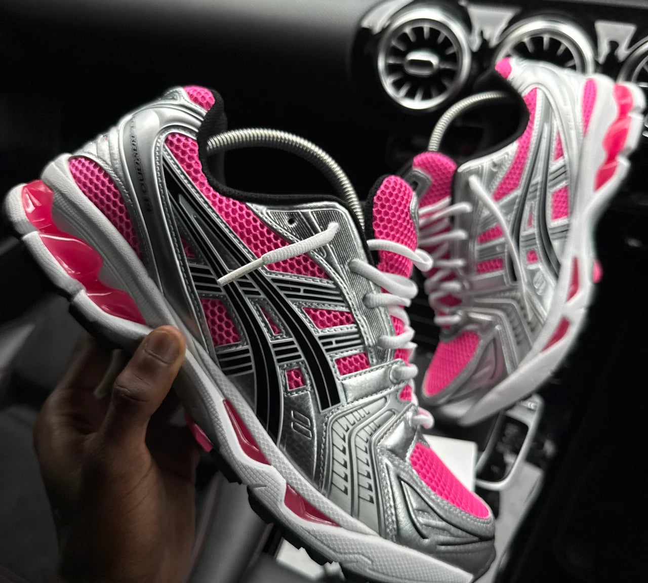 Gel Kayano 14 Classic couleurs argenté et rose 👟