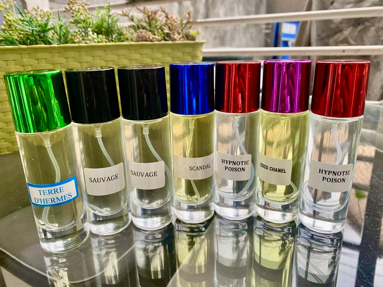 Parfums de luxe en formant miniature